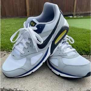 Nike Air Max IVO size 10.5